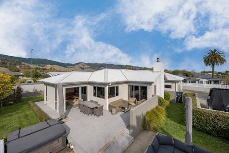 Photo of property in 11 Lucy Murcott Place, Stoke, Nelson, 7011