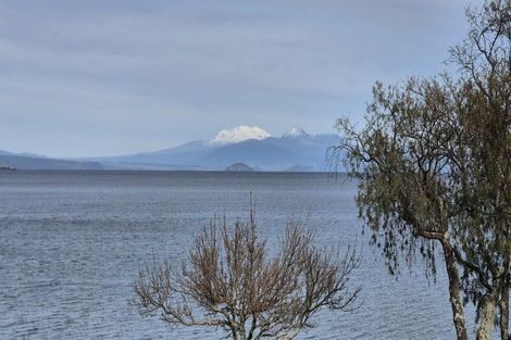 Photo of property in 110 Lake Terrace, Taupo, 3330