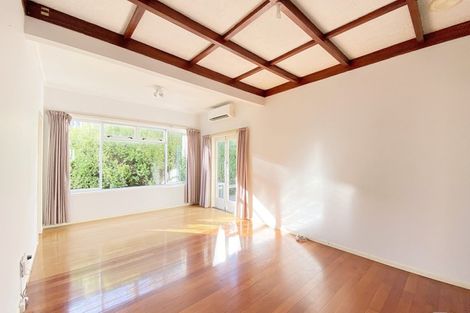 Photo of property in 122 Rathgar Road, Henderson, Auckland, 0610