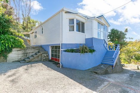 Photo of property in 15 Romney Square, Tawa, Wellington, 5028