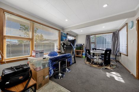 Photo of property in 77 Cutts Road, Russley, Christchurch, 8042