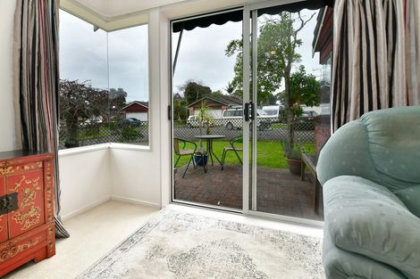 Photo of property in 15 The Grove, Red Beach, 0932