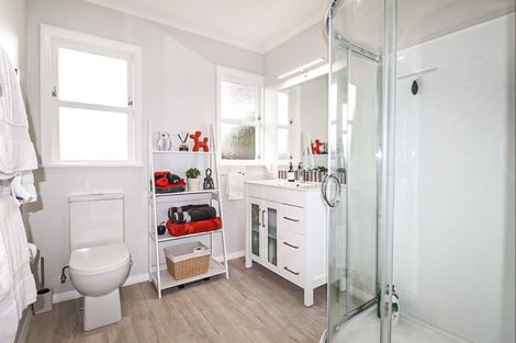 Photo of property in 43 Guy Street, Dannevirke, 4930