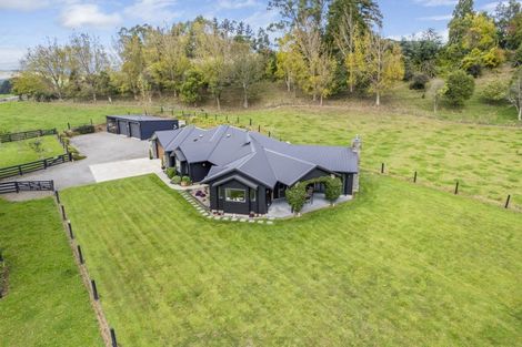 Photo of property in 16 Kaitawa Road, Pahiatua, 4981