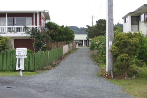 Photo of property in 39 Harbour View Road, Point Wells, 0986