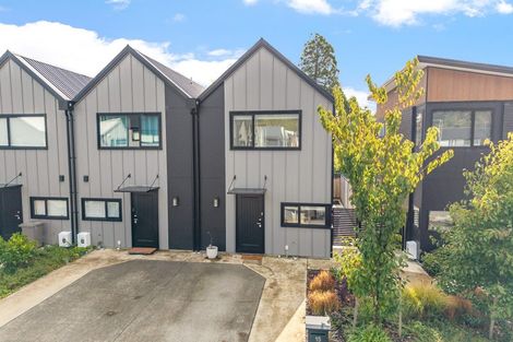 Photo of property in 15 Raeble Walkington Lane, Wallaceville, Upper Hutt, 5018
