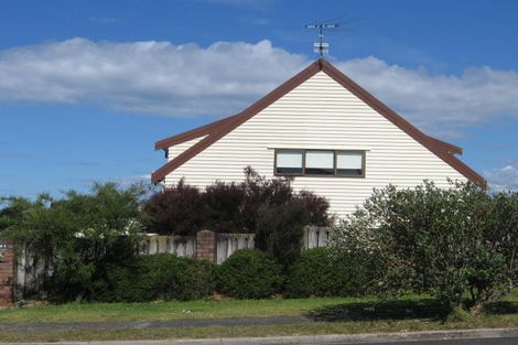 Photo of property in 1/151 Oaktree Avenue, Browns Bay, Auckland, 0630