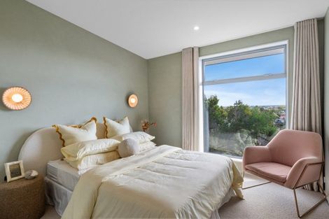 Photo of property in 359 Centaurus Road, Hillsborough, Christchurch, 8022