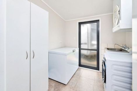 Photo of property in 106 Queen Street, Waiuku, 2123