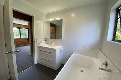 Photo of property in 27a Holiday Road, Stanmore Bay, Whangaparaoa, 0932