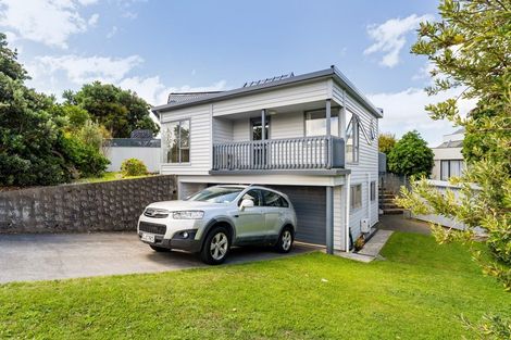 Photo of property in 40 Joseph Banks Drive, Whitby, Porirua, 5024