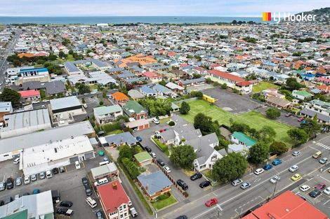 Photo of property in 73 Macandrew Road, South Dunedin, Dunedin, 9012