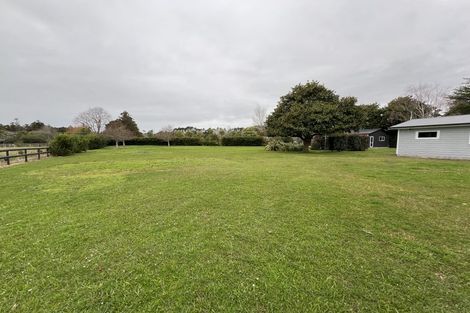 Photo of property in 171 Boord Crescent, Kumeu, 0891