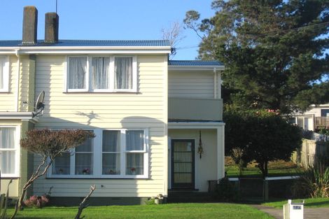 Photo of property in 16a Matahourua Crescent, Cannons Creek, Porirua, 5024