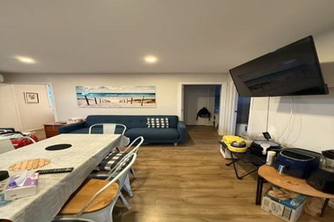 Photo of property in 2/4 Sydney Street, Hauraki, Auckland, 0622