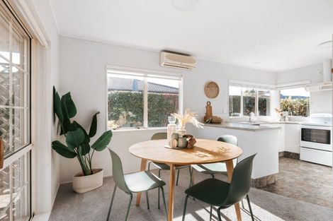 Photo of property in 17 Balmacewen Place, Mount Maunganui, 3116