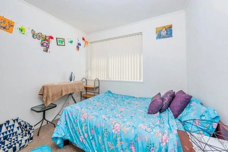 Photo of property in 2 Doone Place, Massey, Auckland, 0614