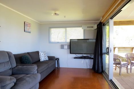 Photo of property in 47 Puriri Road, Te Kouma, Coromandel, 3581