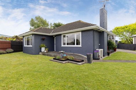 Photo of property in 19 Battersea Place, Roslyn, Palmerston North, 4414