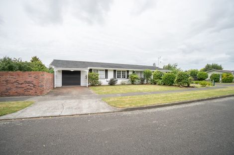 Photo of property in 1 Rakino Place, Awapuni, Palmerston North, 4412