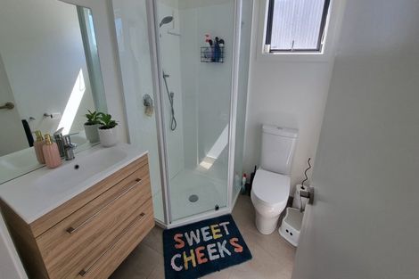 Photo of property in 4/12 Tawa Road, Te Atatu Peninsula, Auckland, 0610