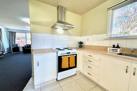 Photo of property in 14 Newbridge Place, Ilam, Christchurch, 8041