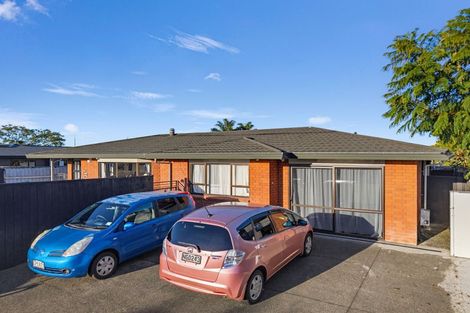 Photo of property in 77 Avondale Road, Taradale, Napier, 4112