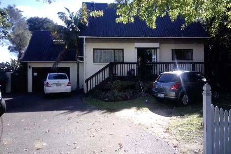Photo of property in 133 Matipo Road, Te Atatu Peninsula, Auckland, 0610