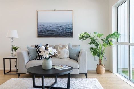 Photo of property in 3e Kingdale Road, Henderson, Auckland, 0610
