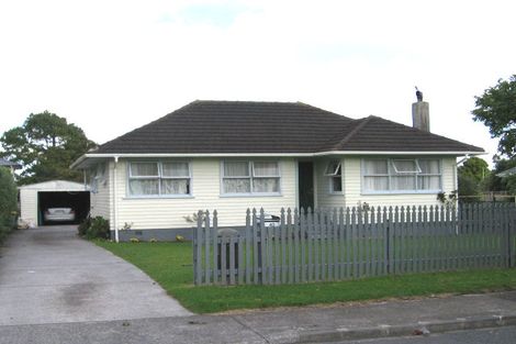 Photo of property in 40 Hereford Street, Te Atatu Peninsula, Auckland, 0610
