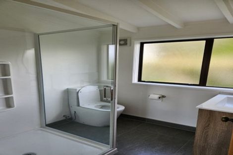 Photo of property in 84a/2 Avonleigh Road, Green Bay, Auckland, 0604