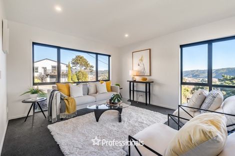 Photo of property in 6 Castle Crescent, Stokes Valley, Lower Hutt, 5019