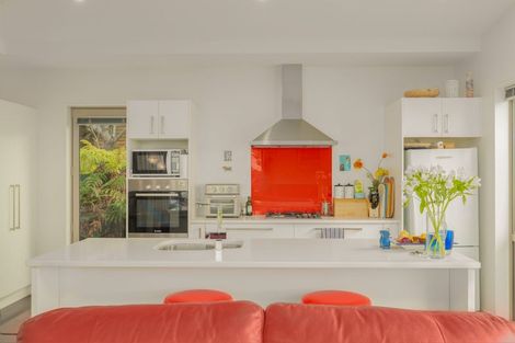 Photo of property in 29 Moncks Spur Road, Redcliffs, Christchurch, 8081