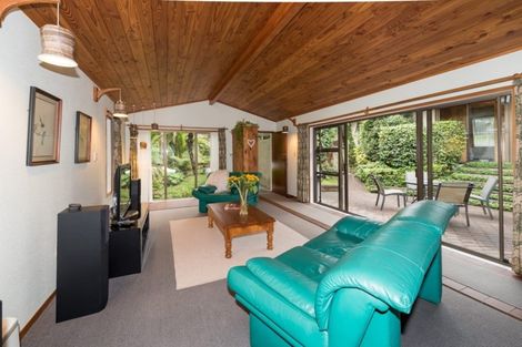 Photo of property in 3 Hebe Place, Birkenhead, Auckland, 0626