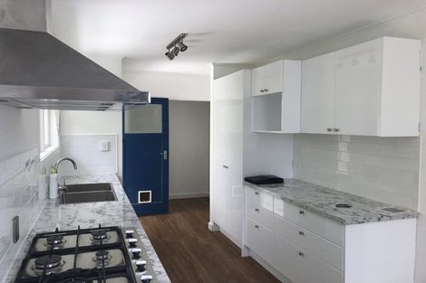 Photo of property in 10 Voltaire Street, Karori, Wellington, 6012