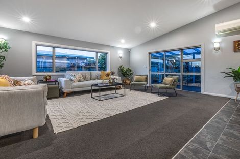 Photo of property in 6a Queenwood Road, Levin, 5510