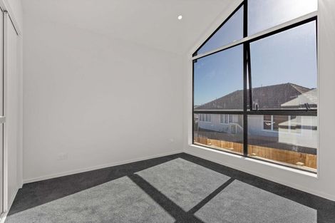 Photo of property in 2/110 Kervil Avenue, Te Atatu Peninsula, Auckland, 0610