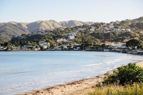 Photo of property in 25a-d Tireti Road, Titahi Bay, Porirua, 5022