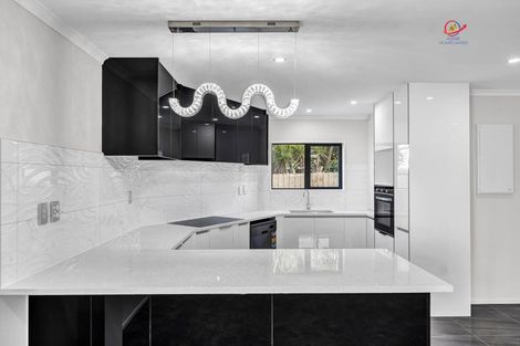 Photo of property in 15 Mckean Avenue, Manurewa, Auckland, 2102