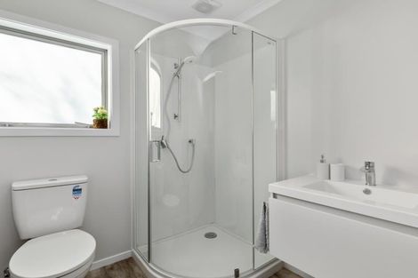 Photo of property in 39 Barber Grove, Moera, Lower Hutt, 5010