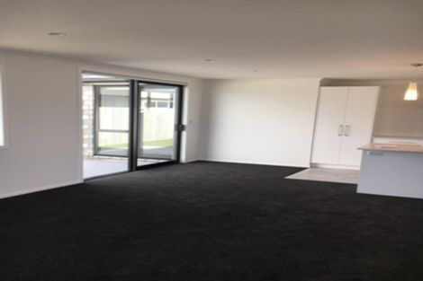 Photo of property in 37 Livingstone Drive, Papamoa Beach, Papamoa, 3118