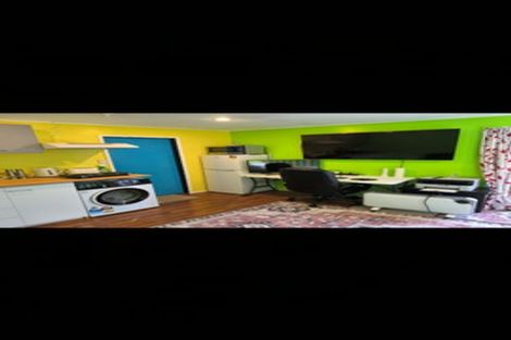 Photo of property in 214 Don Buck Road, Massey, Auckland, 0614