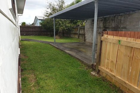 Photo of property in 2/30 Karepo Crescent, Ranui, Auckland, 0612