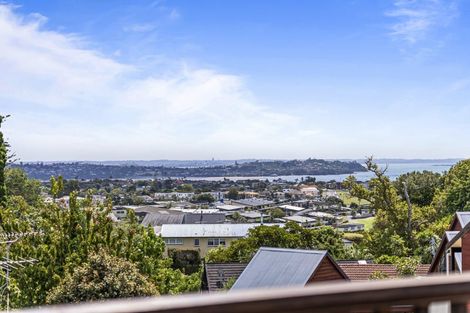 Photo of property in 98 Bleakhouse Road, Howick, Auckland, 2014