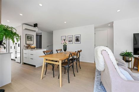 Photo of property in 23u2 Strowan Avenue, Fairfield, Hamilton, 3214
