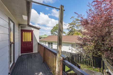 Photo of property in 23 Luckens Road, West Harbour, Auckland, 0618