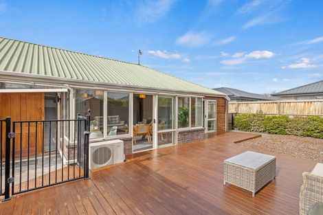 Photo of property in 2/73 Vagues Road, Northcote, Christchurch, 8052