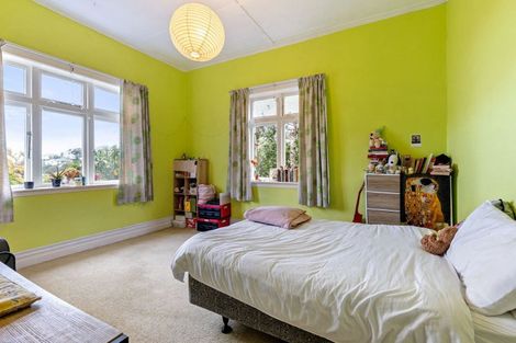 Photo of property in 8 Northland Road, Northland, Wellington, 6012