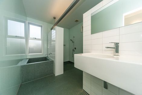 Photo of property in 20 Beere Haven Road, Seatoun, Wellington, 6022