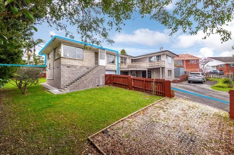 Photo of property in 1/14a Camrose Place, Glenfield, Auckland, 0629